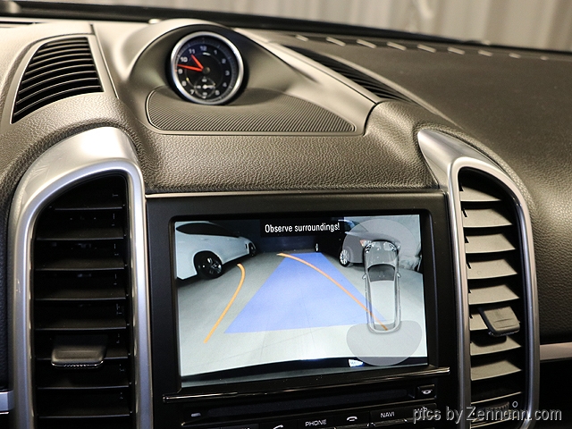 Porsche Cayenne image 18