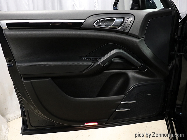 Porsche Cayenne image 21