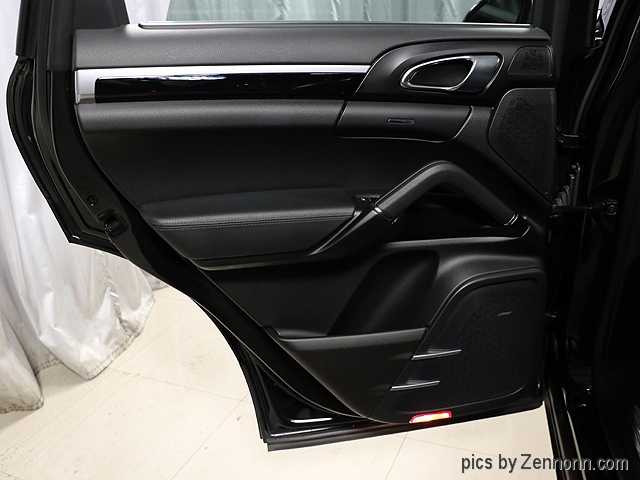 Porsche Cayenne image 23