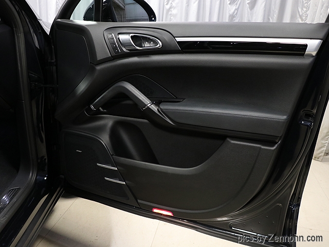 Porsche Cayenne image 26