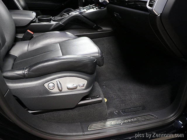 Porsche Cayenne image 28